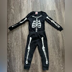 Hide & Eek Boutique- Skeleton Pajamas